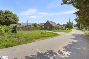 6 Lyman St, Pelzer, SC 29669 - Photo 16