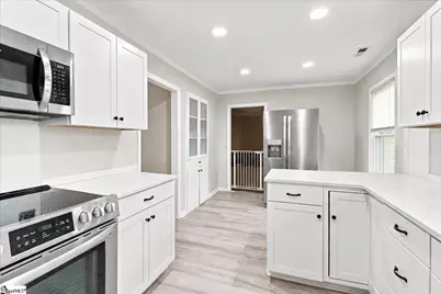 305 Poplar Street, Gaffney, SC 29341 - Photo 8