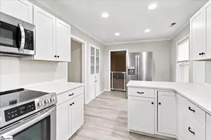 305 Poplar St, Gaffney, SC 29341 - Photo 8