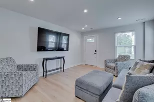 917 Leyburn Ln, Greenville, SC 29617 - Photo 4