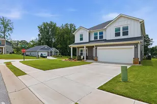 988 Burghley Cir, Greer, SC 29651 - Photo 2