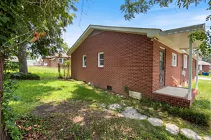 112 Sherard Ave, Ninety Six, SC 29666 - Photo 16