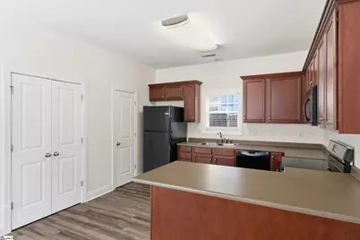 201 Lincoln Street, Greenville, SC 29601 - Photo 10