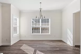 201 Lincoln St, Greenville, SC 29601 - Photo 8