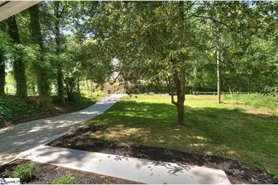 210 Rison Road, Greenville, SC 29611 - Photo 8