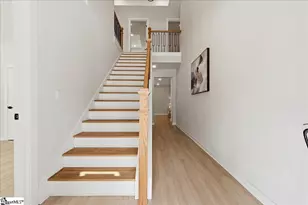 211 Whatley Cir, Mauldin, SC 29662 - Photo 2