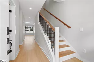 215 Whatley Cir, Mauldin, SC 29662 - Photo 2