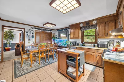 120 E Woodburn Drive, Taylors, SC 29687 - Photo 8