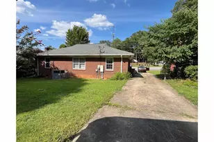 2507 Poinsett Hwy, Greenville, SC 29609 - Photo 4