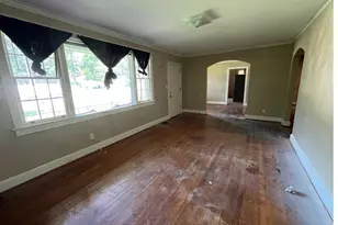 2507 Poinsett Hwy, Greenville, SC 29609 - Photo 8