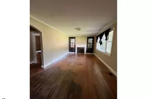 2507 Poinsett Hwy, Greenville, SC 29609 - Photo 6