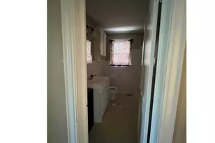 2507 Poinsett Hwy, Greenville, SC 29609 - Photo 16
