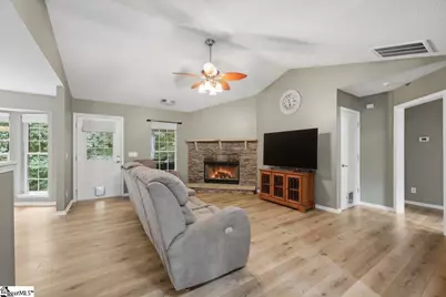 340 Camperdown Court, Easley, SC 29642 - Photo 4