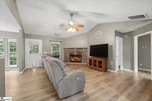 340 Camperdown Ct, Easley, SC 29642 - Photo 4