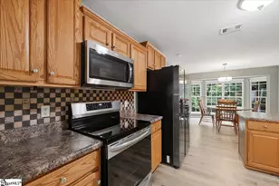 340 Camperdown Ct, Easley, SC 29642 - Photo 10