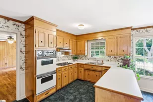 303 Hillsborough Dr, Greenville, SC 29615 - Photo 8