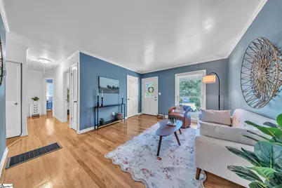 119 W Montclair Avenue, Greenville, SC 29609 - Photo 2