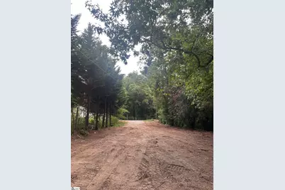416 Clemson Street, Laurens, SC 29360 - Photo 2