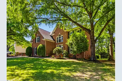 109 E Hypericum Lane, Greenville, SC 29615 - Photo 2