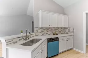 104 Becket Ct, Greenville, SC 29605 - Photo 4