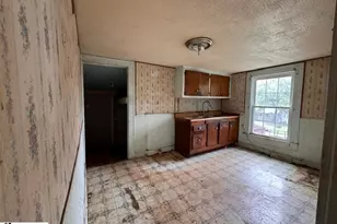 315 W Beattie St, Liberty, SC 29657 - Photo 6