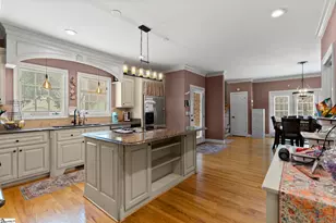 10 Knights Bridge Dr, Simpsonville, SC 29681 - Photo 4