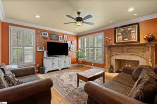 10 Knights Bridge Dr, Simpsonville, SC 29681 - Photo 2