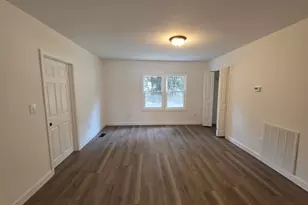8 W 1st St, Williamston, SC 29697 - Photo 10