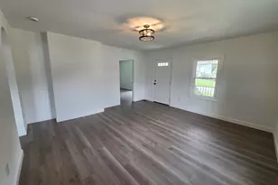 8 W 1st St, Williamston, SC 29697 - Photo 6