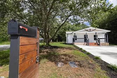 118 Strawberry Road, Anderson, SC 29626 - Photo 2