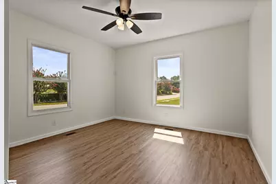 101 Gordon Street, Clinton, SC 29325 - Photo 10