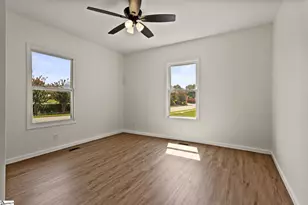 101 Gordon St, Clinton, SC 29325 - Photo 10