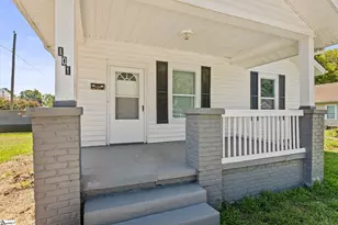 101 Gordon St, Clinton, SC 29325 - Photo 2