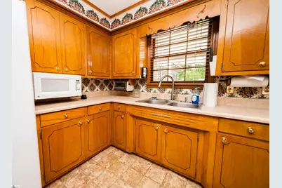 108 Ridgeway Drive, Spartanburg, SC 29301 - Photo 8