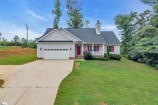 27 Carriage Dr, Greer, SC 29651 - Photo 2