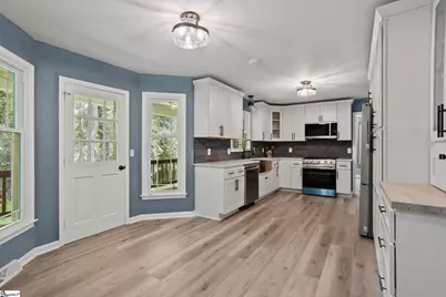 201 Hillpine Drive, Simpsonville, SC 29681 - Photo 8