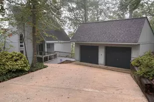 14 Persimmon Ln, Greenville, SC 29609 - Photo 2