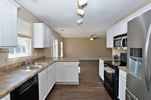 305 N Chestnut St, Seneca, SC 29678 - Photo 12