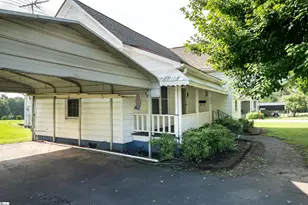 609 S Georgia Ave, Chesnee, SC 29323 - Photo 2