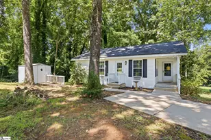 131 Mill St, Travelers Rest, SC 29690 - Photo 2