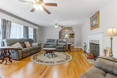 205 Dixon Street, Clinton, SC 29325 - Photo 8
