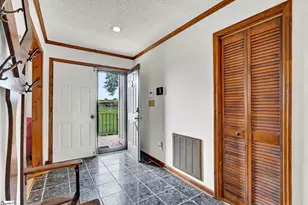 511 Jacobs Rd, Greenville, SC 29605 - Photo 6