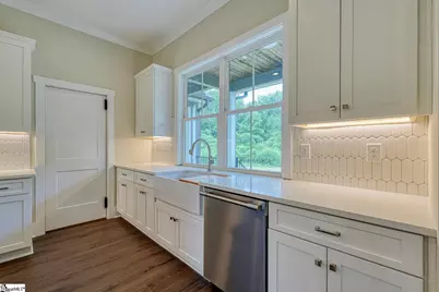 586 Clifdale Road, Spartanburg, SC 29307 - Photo 14