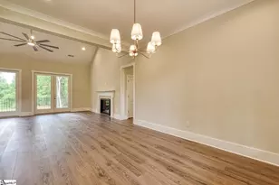 586 Clifdale Rd, Spartanburg, SC 29307 - Photo 6
