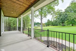 586 Clifdale Rd, Spartanburg, SC 29307 - Photo 2