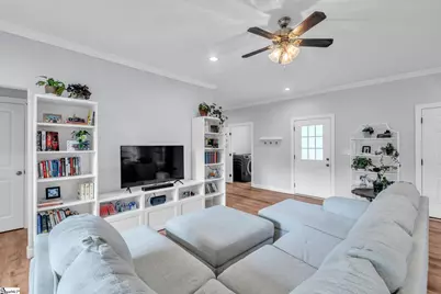 118 W Belvedere Road, Greenville, SC 29605 - Photo 2