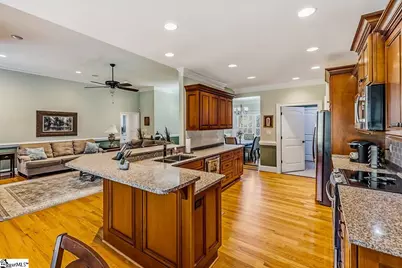 821 E Golden View Lane, Boiling Springs, SC 29316 - Photo 16