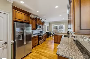 821 E Golden View Ln, Boiling Springs, SC 29316 - Photo 18