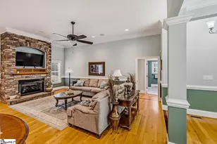 821 E Golden View Ln, Boiling Springs, SC 29316 - Photo 10