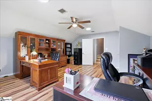 410 Thornhill Dr, Spartanburg, SC 29301 - Photo 20